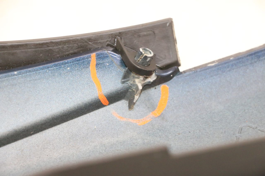 photo de CARENADO FRONTAL BAJO PIAGGIO MP3 RL 250 (2006 - 2010) - Marcados y referencias originales