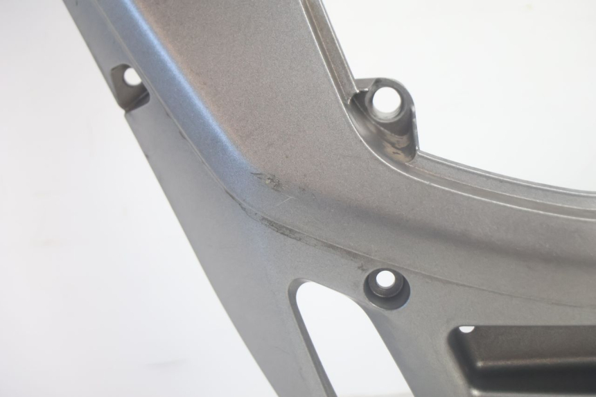 photo de CARENADO FRONTAL BAJO PIAGGIO MP3 500 (2016 - 2018) - Detalle de la pieza