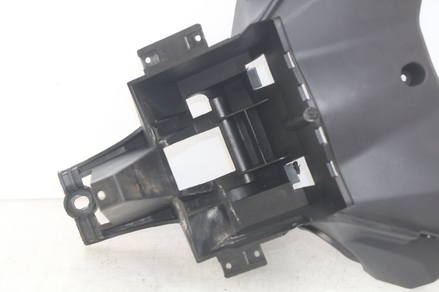 photo de CARA DELANTERA INTERIOR NECO ALEXONE 125 (2017 - 2024) - Detalles de los puntos de fijación