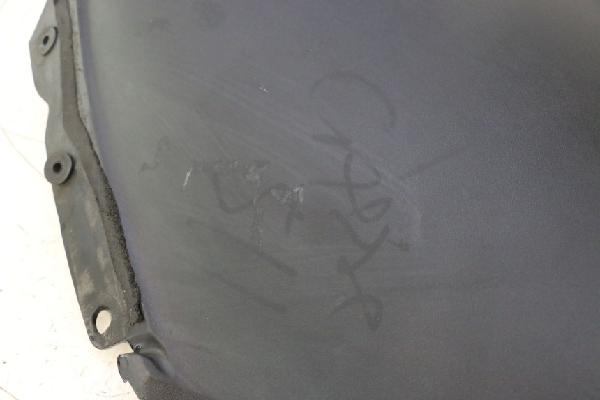 photo de CARA DELANTERA INTERIOR SUZUKI BURGMAN 125 (2007 - 2014) - Primer plano técnico