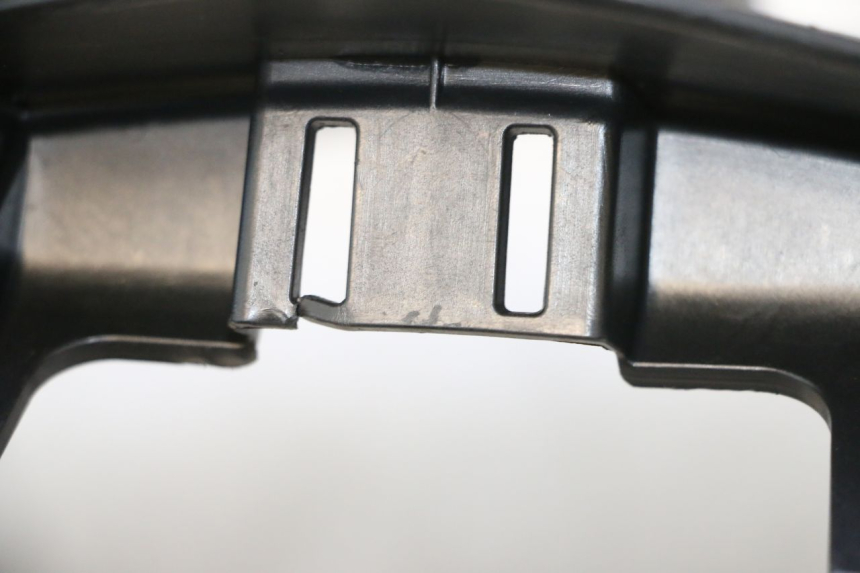photo de CARENADO FRONTAL INTERIOR PIAGGIO MP3 500 (2016 - 2018) - Detalle de la pieza