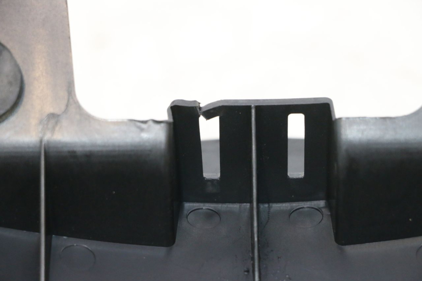 photo de CARENADO FRONTAL INTERIOR PIAGGIO MP3 500 (2016 - 2018) - Zoom estado de uso