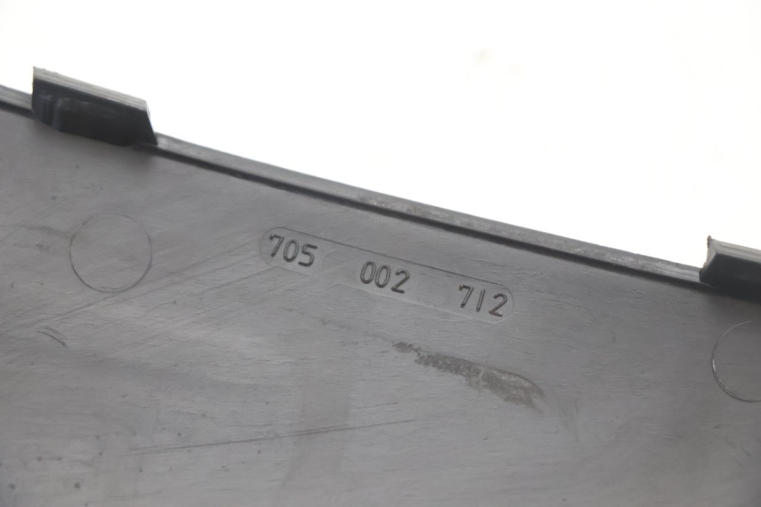photo de CARENADO FRONTAL INTERIOR CAN-AM SPYDER RS 1000 (2008 - 2012) - Estado de la superficie y material