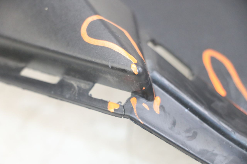 photo de FRENTE INTERIOR YAMAHA XMAX X-MAX ABS 125 (2017 - 2020) - Detalles de los puntos de fijación