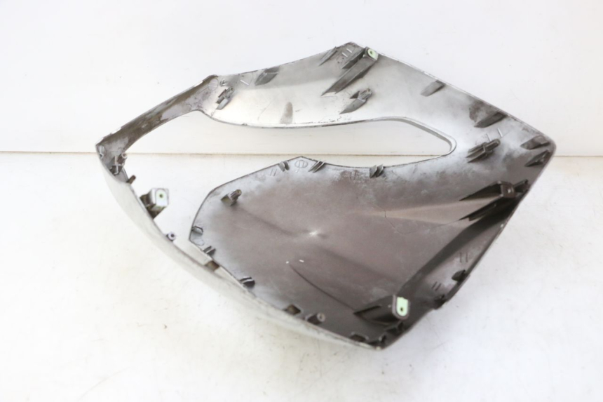 photo de CARENADO FRONTAL PEUGEOT KISBEE 2T 50 (2010 - 2017) - Detalle de la pieza