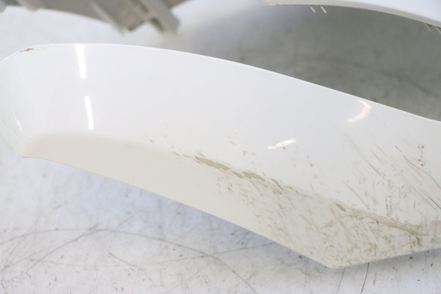 photo de CARENADO FRONTAL PEUGEOT KISBEE 2T 50 (2010 - 2017) - Inspección visual detallada