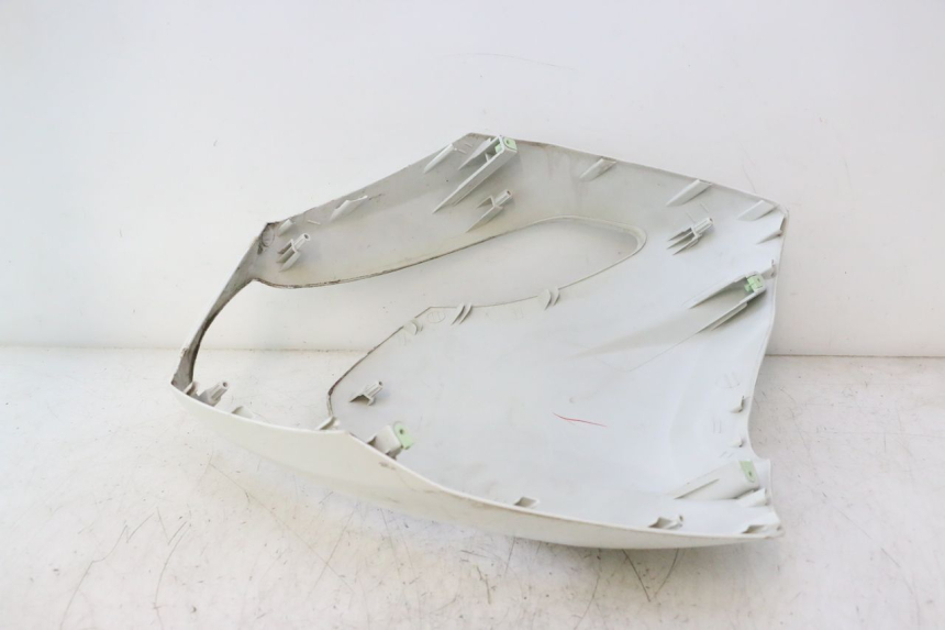photo de CARENADO FRONTAL PEUGEOT KISBEE 2T 50 (2010 - 2017) - Detalles de los puntos de fijación