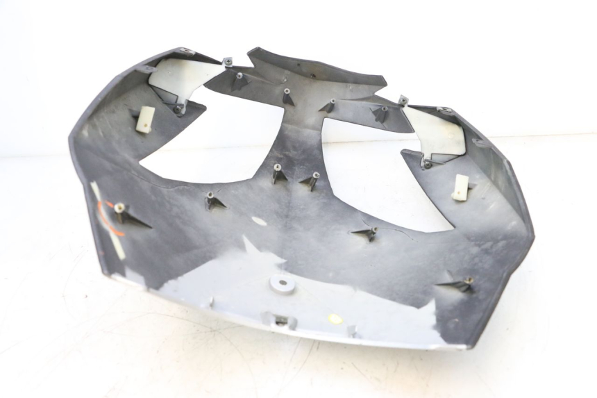 photo de CARENADO FRONTAL KEEWAY MATRIX RX9 125 (2006 - 2007) - Detalles de los puntos de fijación
