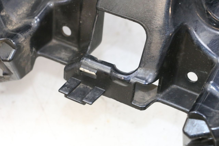 photo de CARENADO FRONTAL PIAGGIO MP3 125 (2006 - 2014) - Marcados y referencias originales