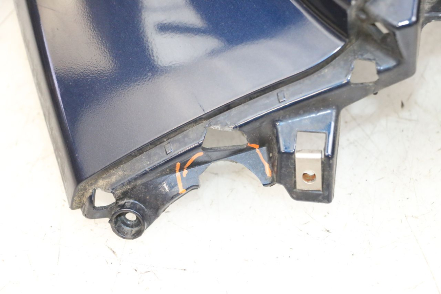 photo de CARENADO FRONTAL PIAGGIO MP3 RL 250 (2006 - 2010) - Zoom estado de uso