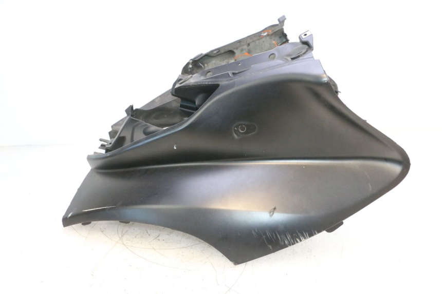 photo de CARENADO FRONTAL PIAGGIO MP3 RL 250 (2006 - 2010) - Primer plano de alta resolución