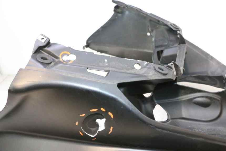 photo de CARENADO FRONTAL PIAGGIO MP3 RL 250 (2006 - 2010) - Inspección visual detallada