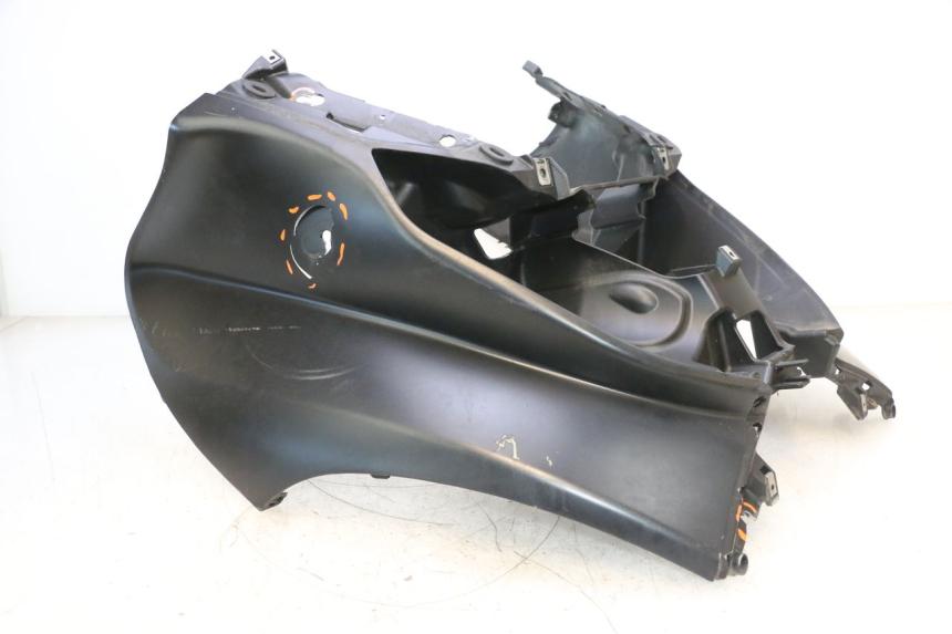 photo de CARENADO FRONTAL PIAGGIO MP3 RL 250 (2006 - 2010) - Perfil de la pieza de repuesto