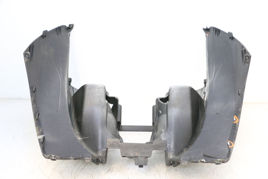 photo de CARENADO FRONTAL PIAGGIO MP3 RL 250 (2006 - 2010) - Detalles de los puntos de fijación