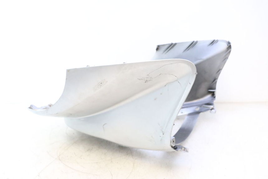 photo de CARENADO FRONTAL PIAGGIO MP3 125 (2006 - 2014) - Características distintivas