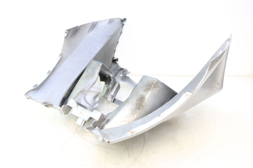 photo de CARENADO FRONTAL PIAGGIO MP3 125 (2006 - 2014) - Zoom sobre los componentes