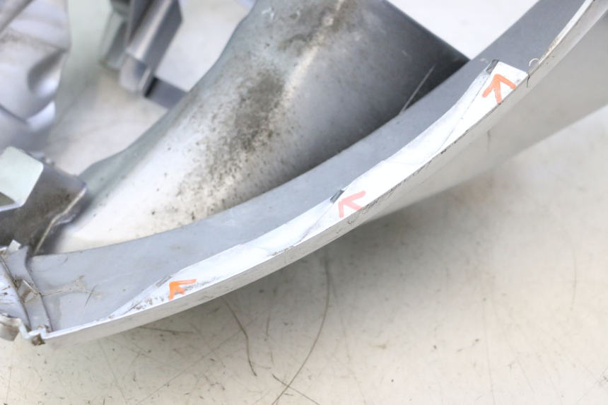 photo de CARENADO FRONTAL PIAGGIO MP3 125 (2006 - 2014) - Primer plano de alta resolución