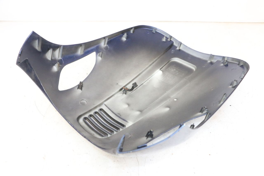 photo de CARENADO FRONTAL JM MOTORS OLDIES GT 4T 50 (2018 - 2025) - Detalles de los puntos de fijación