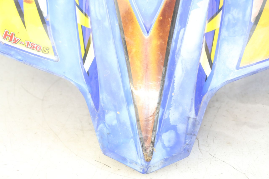 photo de CARENADO FRONTAL HYTRACK S 150 (2003 - 2011) - Primer plano de alta resolución