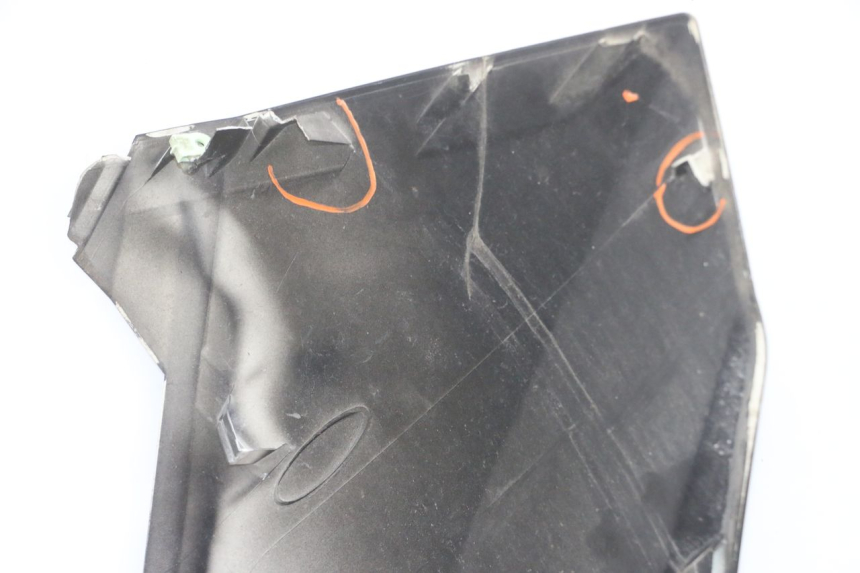 photo de FRENTE. PEUGEOT SATELIS COMPRESSOR K15 125 (2006 - 2009) - Detalles de los puntos de fijación