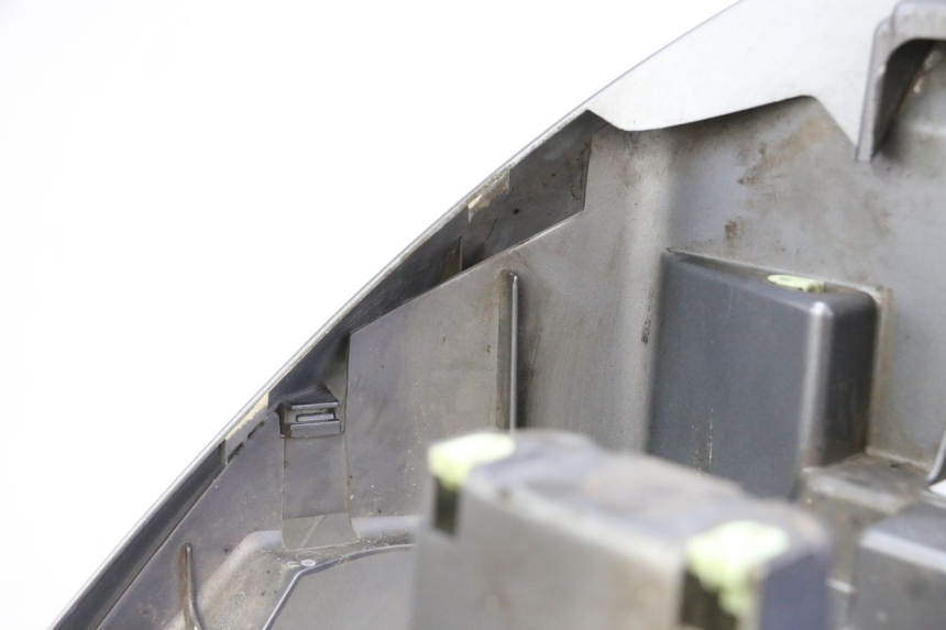 photo de CARENADO FRONTAL PEUGEOT SATELIS 250 (2006 - 2012) - Detalle de la pieza