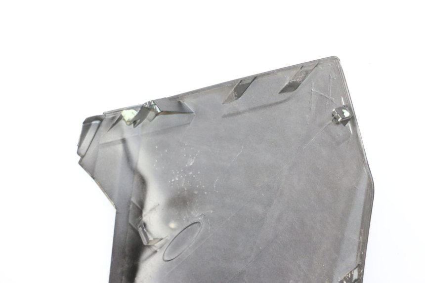 photo de CARENADO FRONTAL PEUGEOT SATELIS 125 (2006 - 2009) - Características distintivas