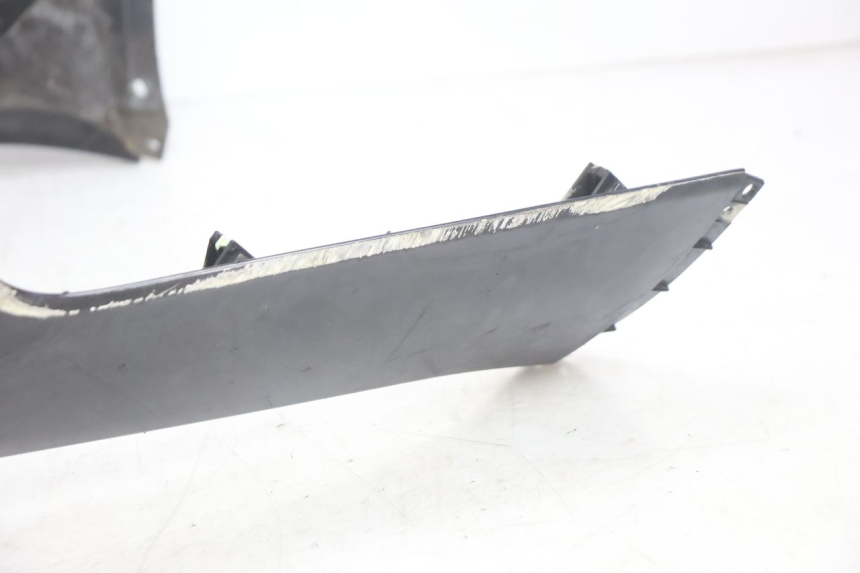 photo de CARENADO FRONTAL PEUGEOT SATELIS 125 (2006 - 2009) - Primer plano de alta resolución