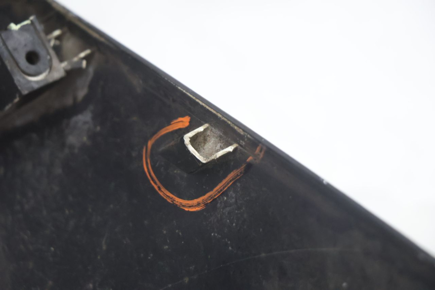 photo de CARENADO FRONTAL PEUGEOT SATELIS 125 (2006 - 2009) - Detalle de la pieza
