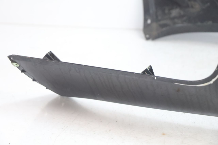 photo de CARENADO FRONTAL PEUGEOT SATELIS 125 (2006 - 2009) - Estado de la superficie y material