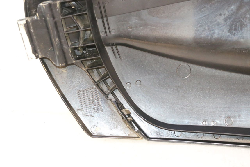 photo de CARENADO FRONTAL CAN-AM SPYDER RS 1000 (2008 - 2012) - Primer plano técnico