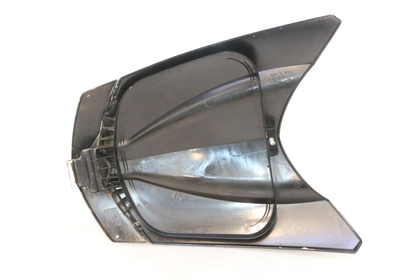 photo de CARENADO FRONTAL CAN-AM SPYDER RS 1000 (2008 - 2012) - Estado de la superficie y material