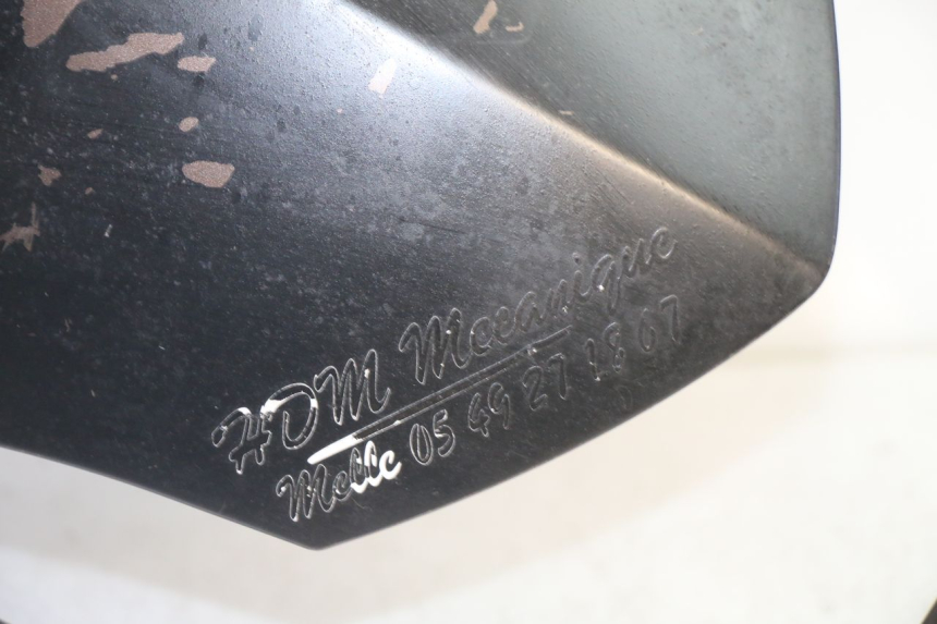 photo de CARENADO FRONTAL PEUGEOT STREETZONE I 2T 50 (2018 - 2020) - Primer plano técnico