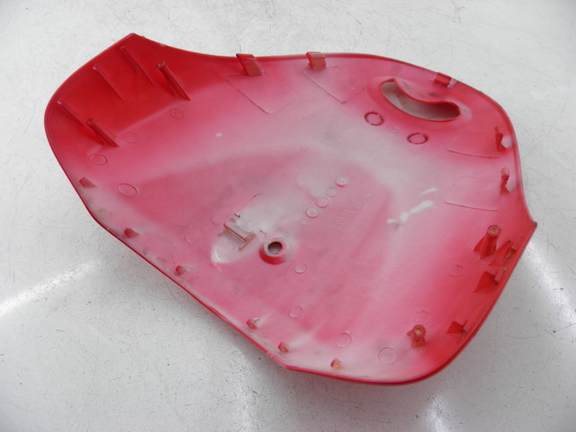 photo de CARENADO FRONTAL SUPERIOR BAOTIAN TRAVEL SPIRIT 50 (2010 - 2012) - Zoom sobre los componentes