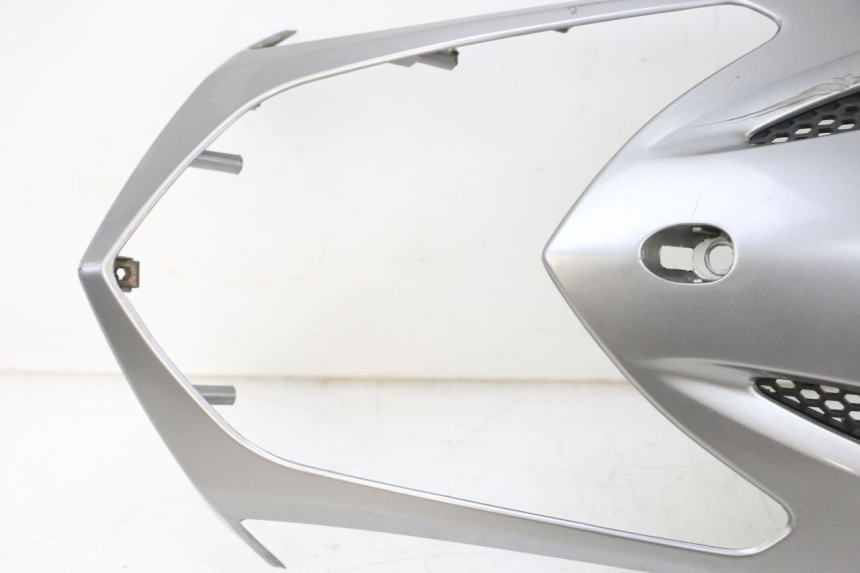 photo de CARENADO FRONTAL SUPERIOR KYMCO AGILITY CITY 4T 50 (2008 - 2016) - Características distintivas