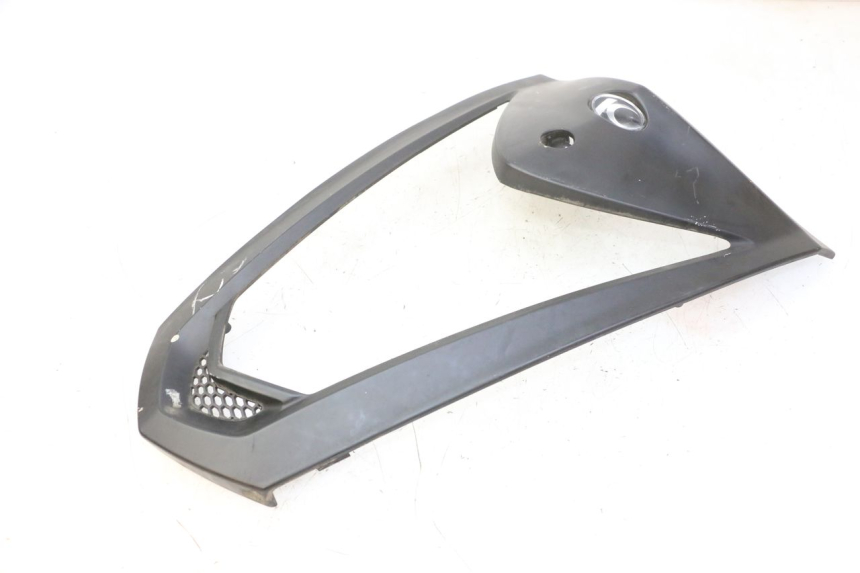 photo de CARENADO FRONTAL SUPERIOR KYMCO AGILITY NAKED RENOUVO 2T 50 (2011 - 2018) - Detalle de la pieza