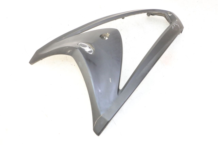 photo de CARENADO FRONTAL SUPERIOR KYMCO AGILITY NAKED RENOUVO 2T 50 (2011 - 2018) - Primer plano técnico