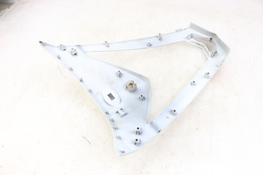 photo de CARENADO FRONTAL SUPERIOR KYMCO AGILITY RS 4T 50 (2009 - 2013) - Primer plano técnico