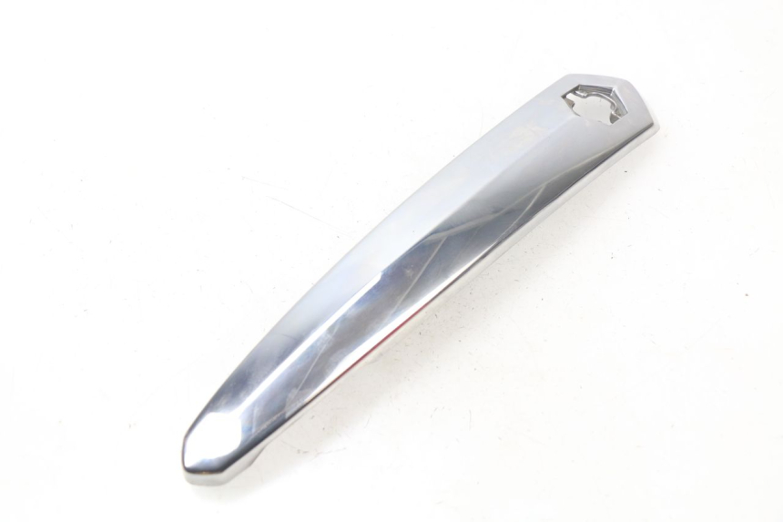 photo de CARENADO FRONTAL SUPERIOR PIAGGIO BEVERLY 500 (2003 - 2007) - Zoom estado de uso