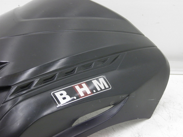 photo de CARENADO FRONTAL SUPERIOR BHM REVENGER 50 (2009 - 2015) - Detalles de los puntos de fijación