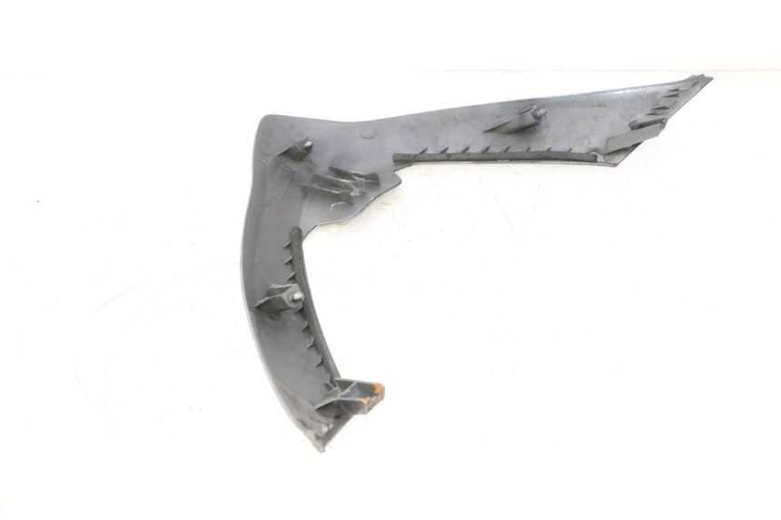 photo de CARENADO FRONTAL SUPERIOR SUZUKI BURGMAN 125 (2007 - 2014) - Detalle de la pieza