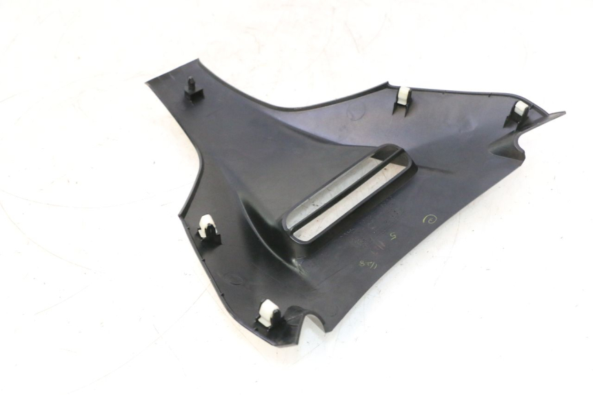 photo de CARENADO FRONTAL SUPERIOR SUZUKI BURGMAN EXECUTIVE ABS 650 (2006 - 2012) - Zoom estado de uso