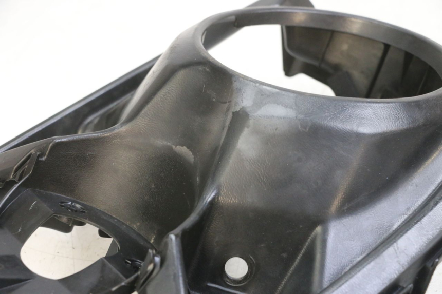 photo de CARENADO FRONTAL SUPERIOR YAMAHA BW'S BWS 125 (2010 - 2013) - Primer plano técnico