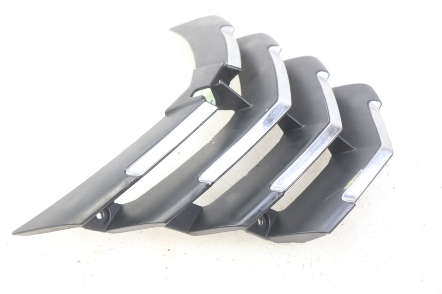 photo de CARENADO FRONTAL SUPERIOR PEUGEOT CITYSTAR IE 2T 50 (2018 - 2021) - Zoom estado de uso