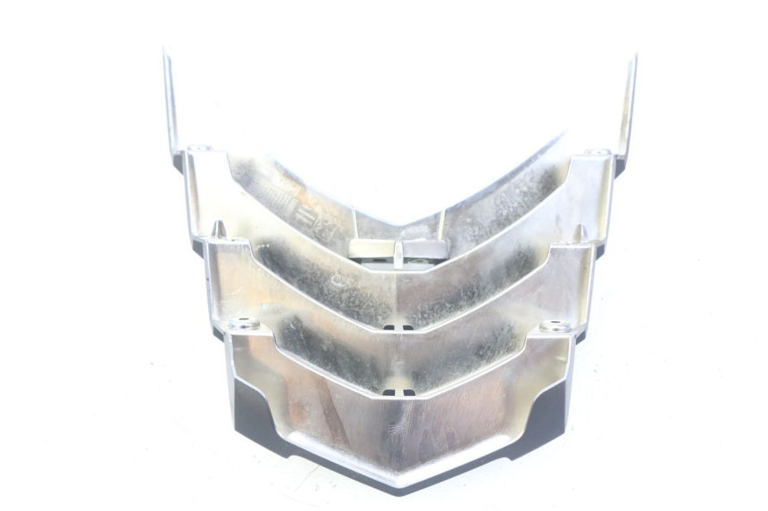 photo de CARENADO FRONTAL SUPERIOR PEUGEOT CITYSTAR IE 2T 50 (2018 - 2021) - Primer plano técnico