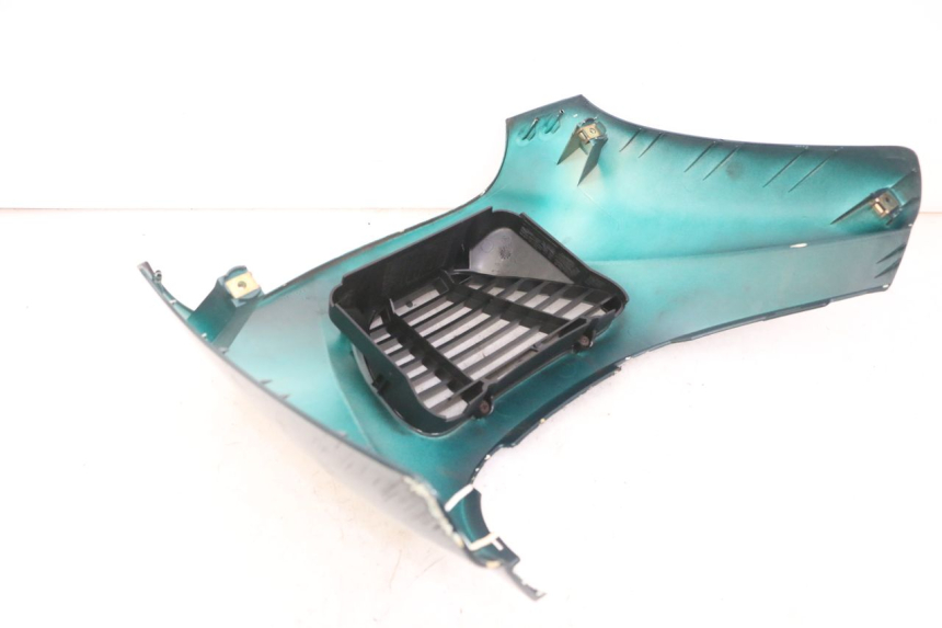 photo de CARENADO FRONTAL SUPERIOR PEUGEOT ELYSEO 125 (1999 - 2004) - Detalle de la pieza