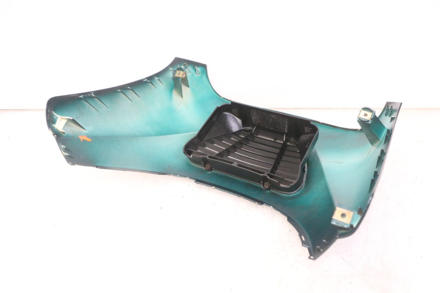 photo de CARENADO FRONTAL SUPERIOR PEUGEOT ELYSEO 125 (1999 - 2004) - Zoom estado de uso