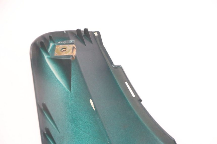 photo de CARENADO FRONTAL SUPERIOR PEUGEOT ELYSEO 125 (1999 - 2004) - Detalles de los puntos de fijación