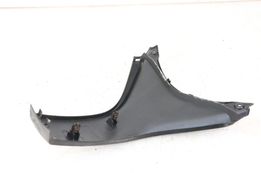 photo de CARENADO FRONTAL SUPERIOR HONDA FES S-WING SWING 125 (2007 - 2015) - Detalle de la pieza