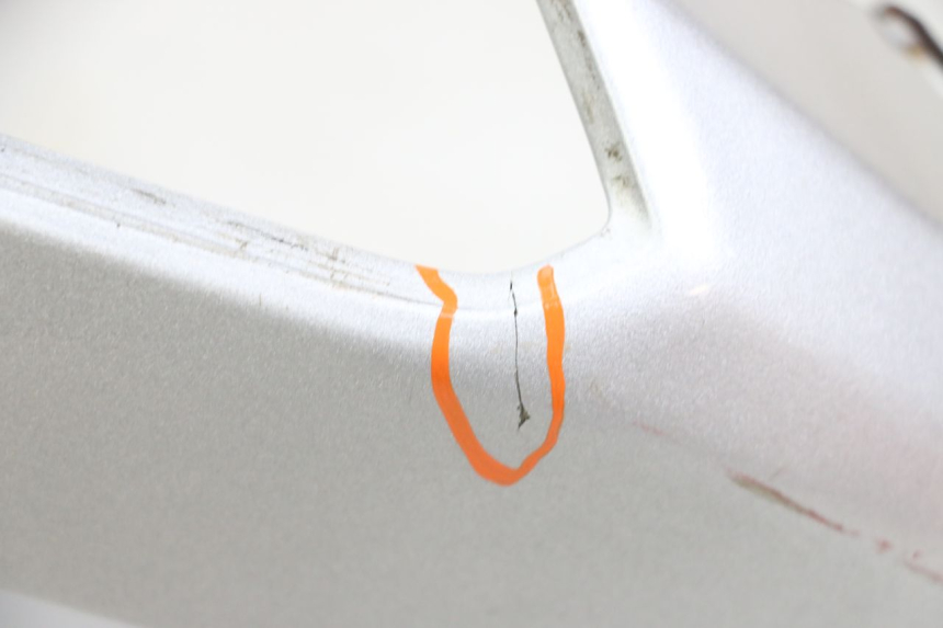 photo de CARENADO FRONTAL SUPERIOR HONDA SCV LEAD 100 (2003 - 2007) - Estado de la superficie y material