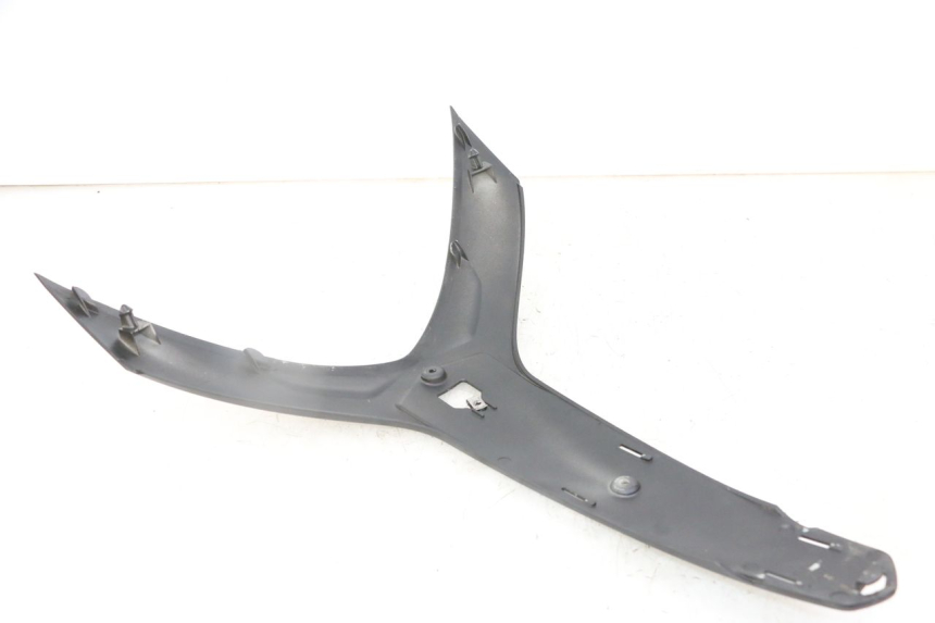 photo de CARENADO FRONTAL SUPERIOR PIAGGIO IE MP3 YOURBAN 300 (2011 - 2016) - Detalle de la pieza